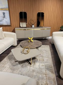 Contemporary Round Coffee Table...