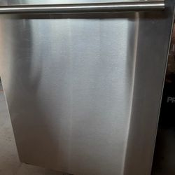 DISHWASHER 24"WIDTH 