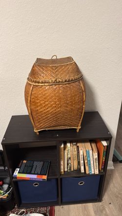 Small wicker basket
