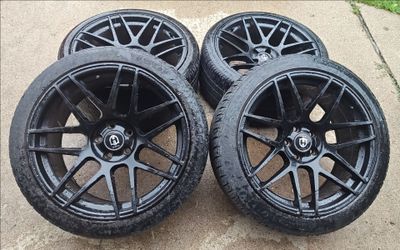 19" WHEELS 5X112