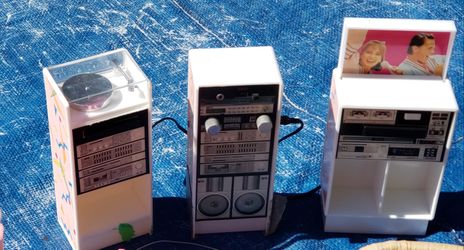 Cute  Vintage Doll House Radio Player. Actually Works. 