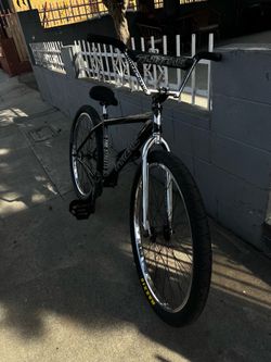 Black shadow throne frame 29in