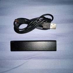   (3)  2600mHl Power Banks 