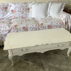 WOOD Cottage/Shabby Chic Style Coffee Table•Measurements in description & pictures 