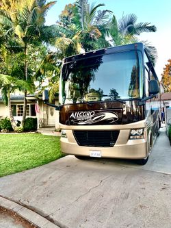 2011 Tiffin RV