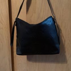 Black Shoulder Bag 