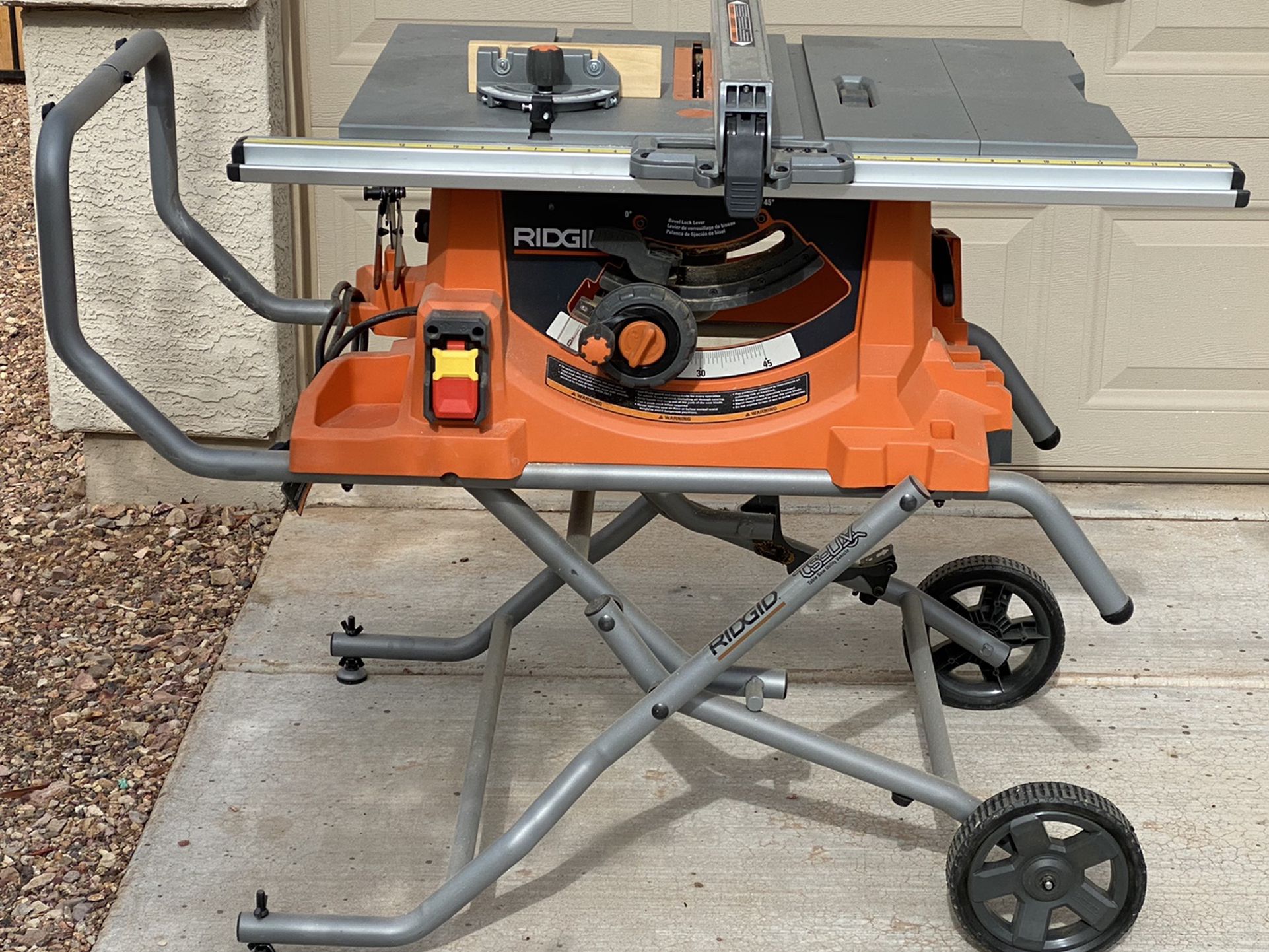 Rigid 10in Pro Jobsite Table Saw with Stand