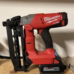  16-Gauge Straight Finish Nailer Milwaukee