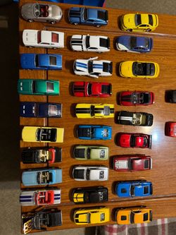 Jada 1/64 mustangs