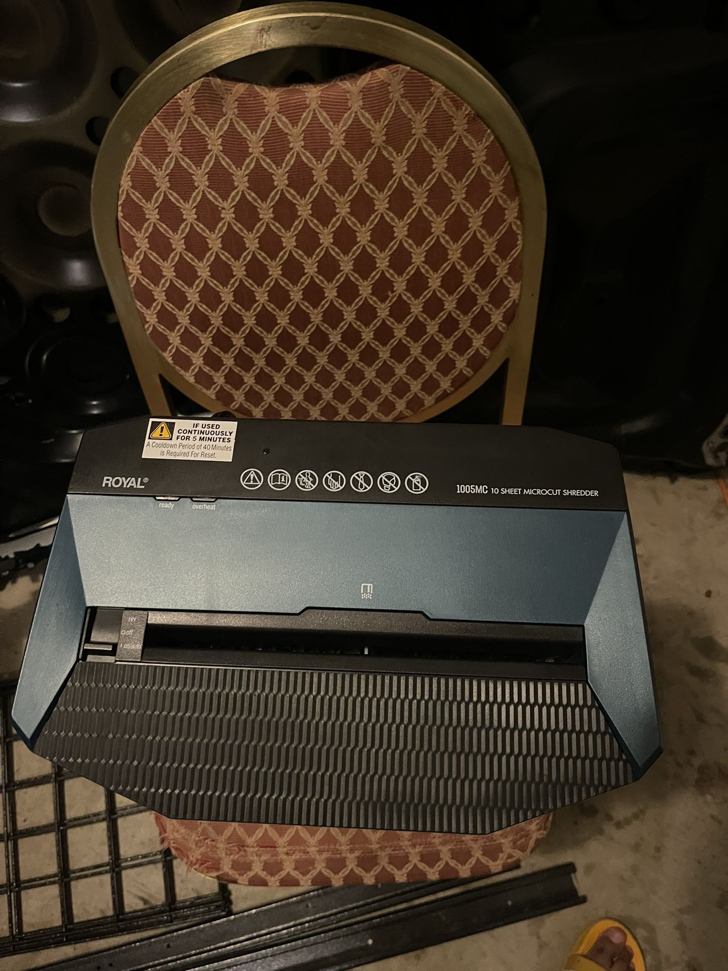 Royal 1005MC 10-Sheet Microcut Paper Shredder