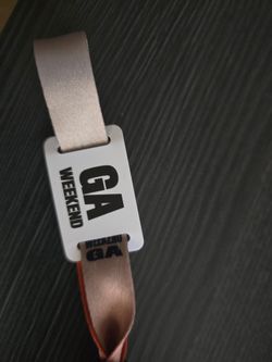 2 Rolling Loud Wrist Bands (Three Day GA Bands)