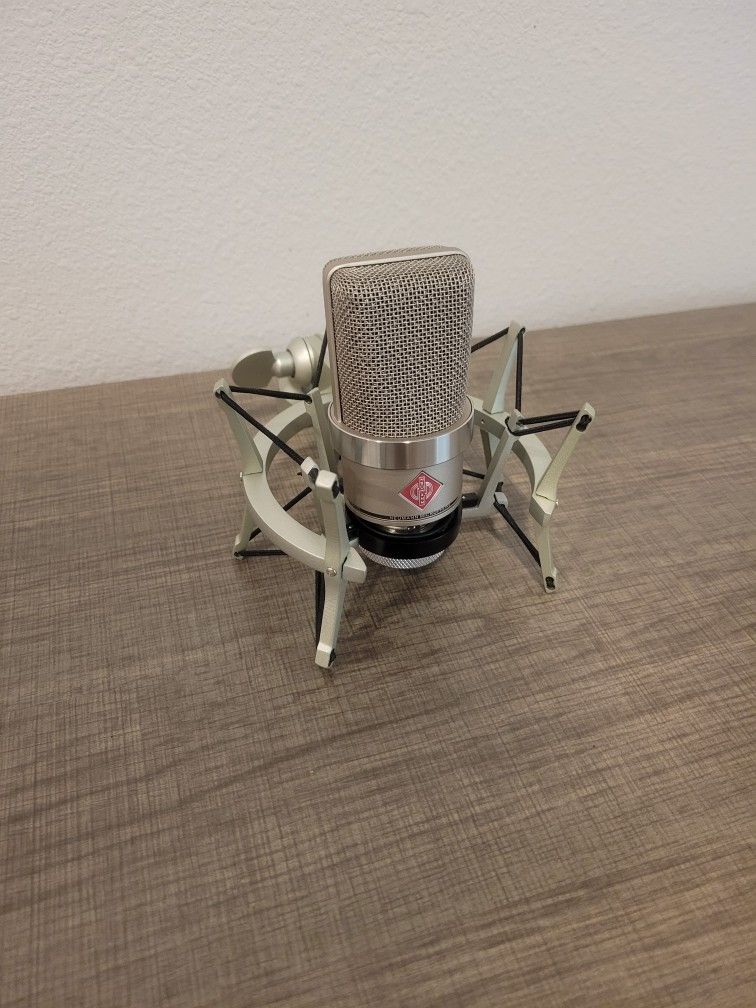 Neumann Tlm 102 Condenser Microphone