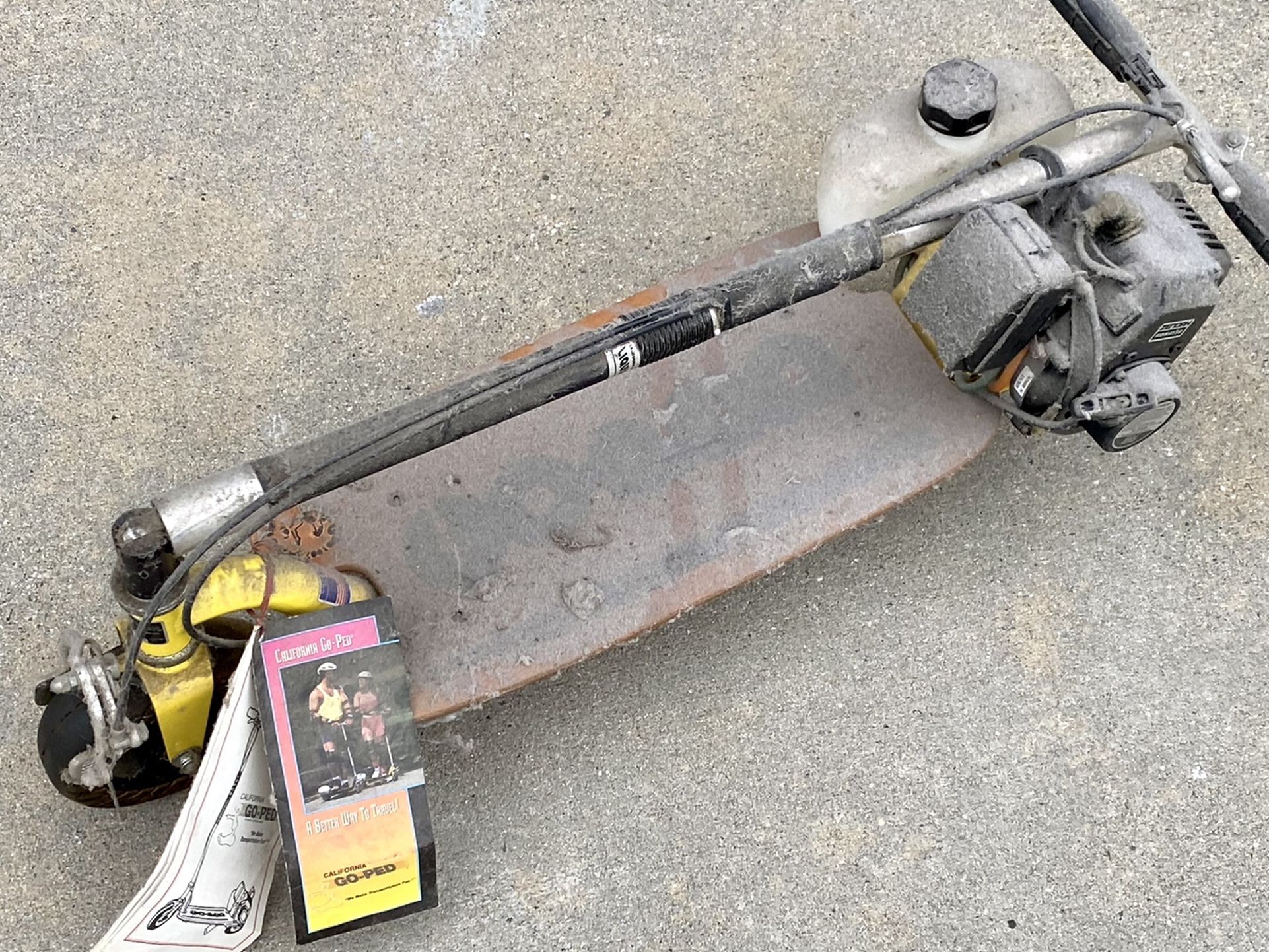 Genuine GoPed Yellow Liquimatic Gas Scooter NOS
