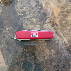 Marlboro Swiss Army Knife