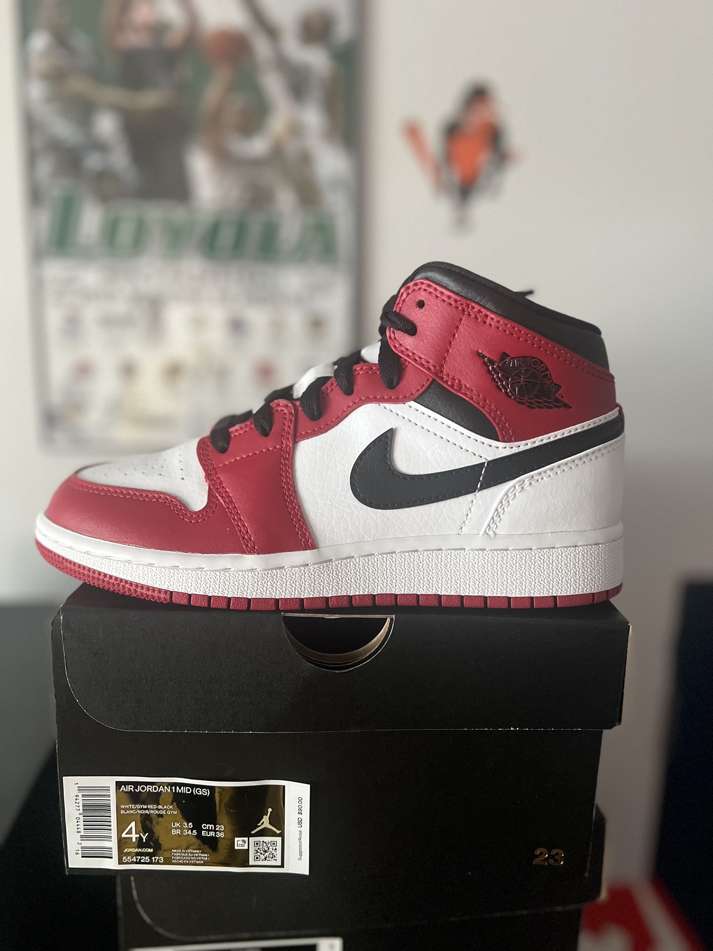 Jordan 1 Mid Chicago White Heel 4Y