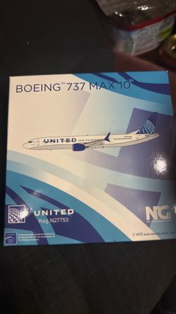 United Airlines B737-Max 10