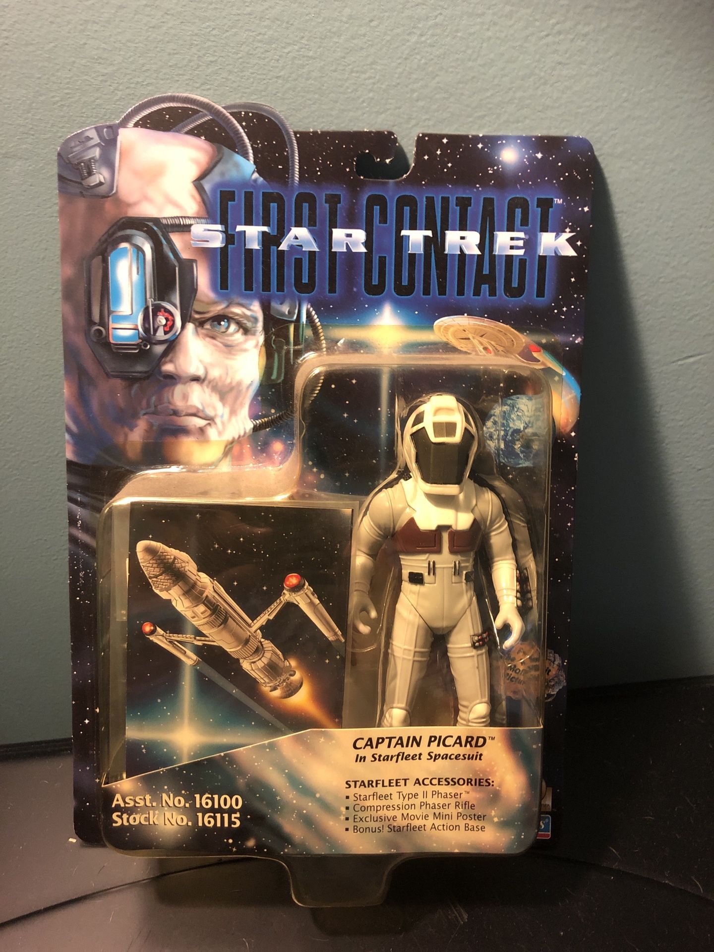 Star Trek First Contact Captain Picard action figure