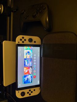 Nintendo Switch OLED White Bundle - Pro Controller + Case - Excellent Condition