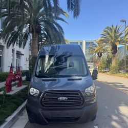 Ford Transit-250