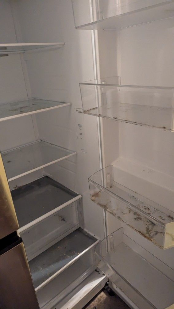 Refrigerator For Sale.