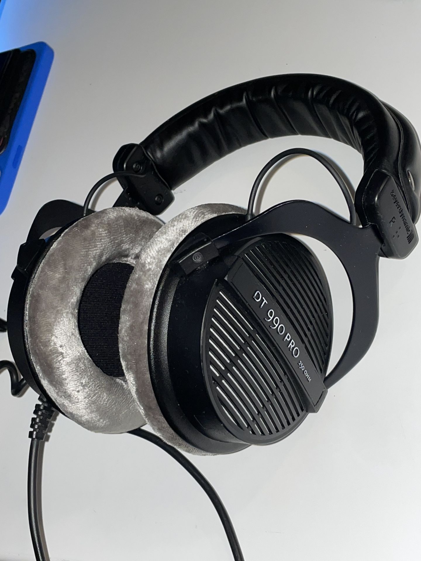Beyerdynamic DT-990 Pro Studio Headphones