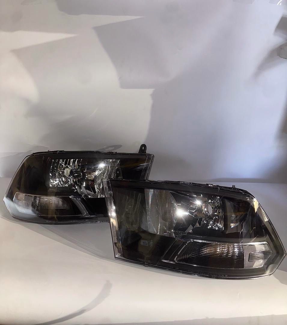09 Dodge Ram 1500 10-18 Dodge Ram 1(contact info removed) Black/Clear Headlights/faros