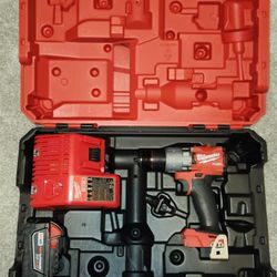 Milwaukee Hammer Drill M18 With Battery, Charger And Case 