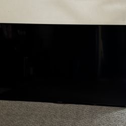 Sharp/Roku TV Full HD LED 55" Class.