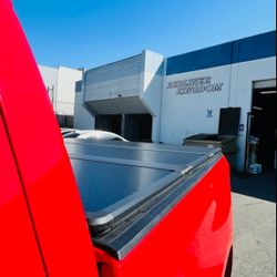 TONNEAU COVER IN STOCK FOR ALL TRUCKS, TAPADERAS EN INVENTARIO PARA TODAS LAS TROCAS, HARD TRIFOLD BED COVERS, BEDLINERS, BED LINERS, SIDE STEPS, RACK