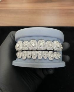 8 Top 8 Bottom Silver VVs Moissanite Grillz