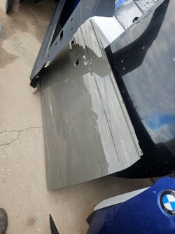 Ford bronco  right  door oem 21 to 27
