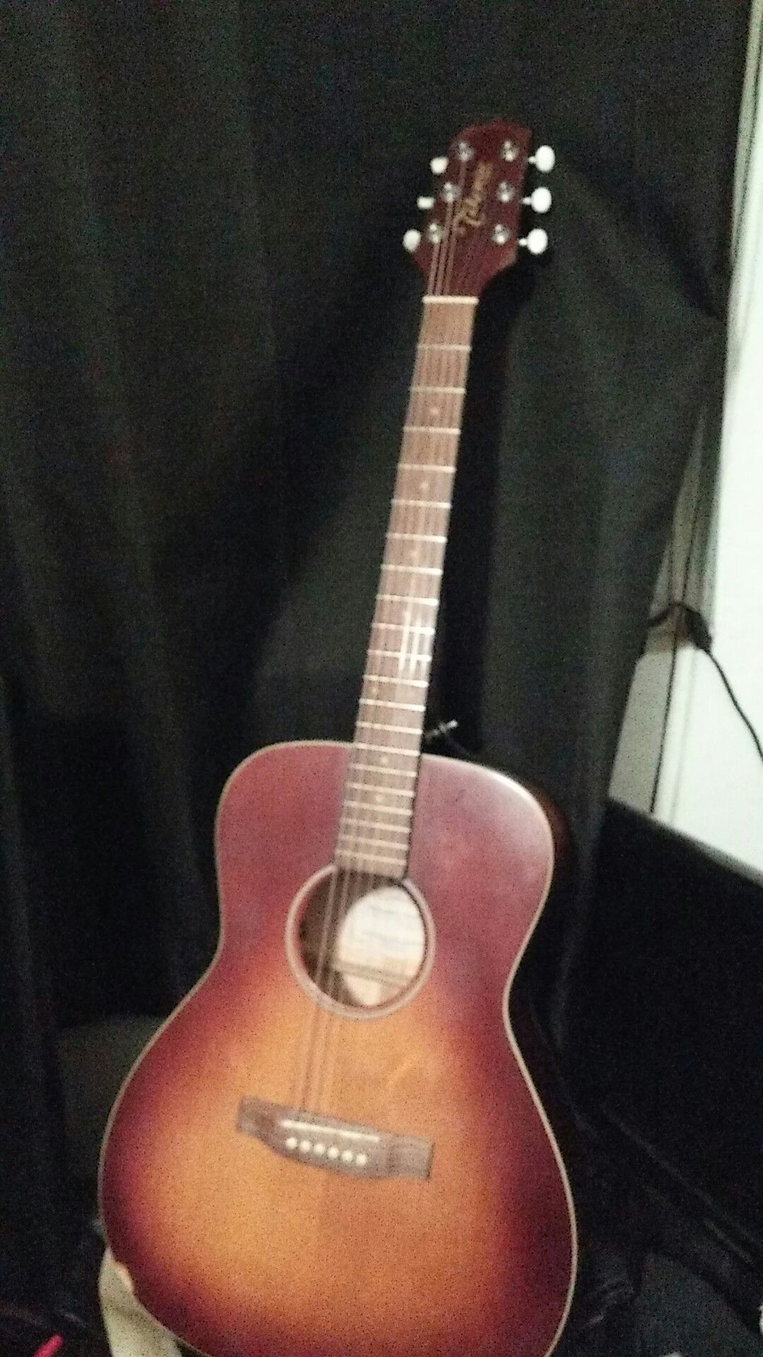 Takamine eg5013s orchestra model electric acoustic
