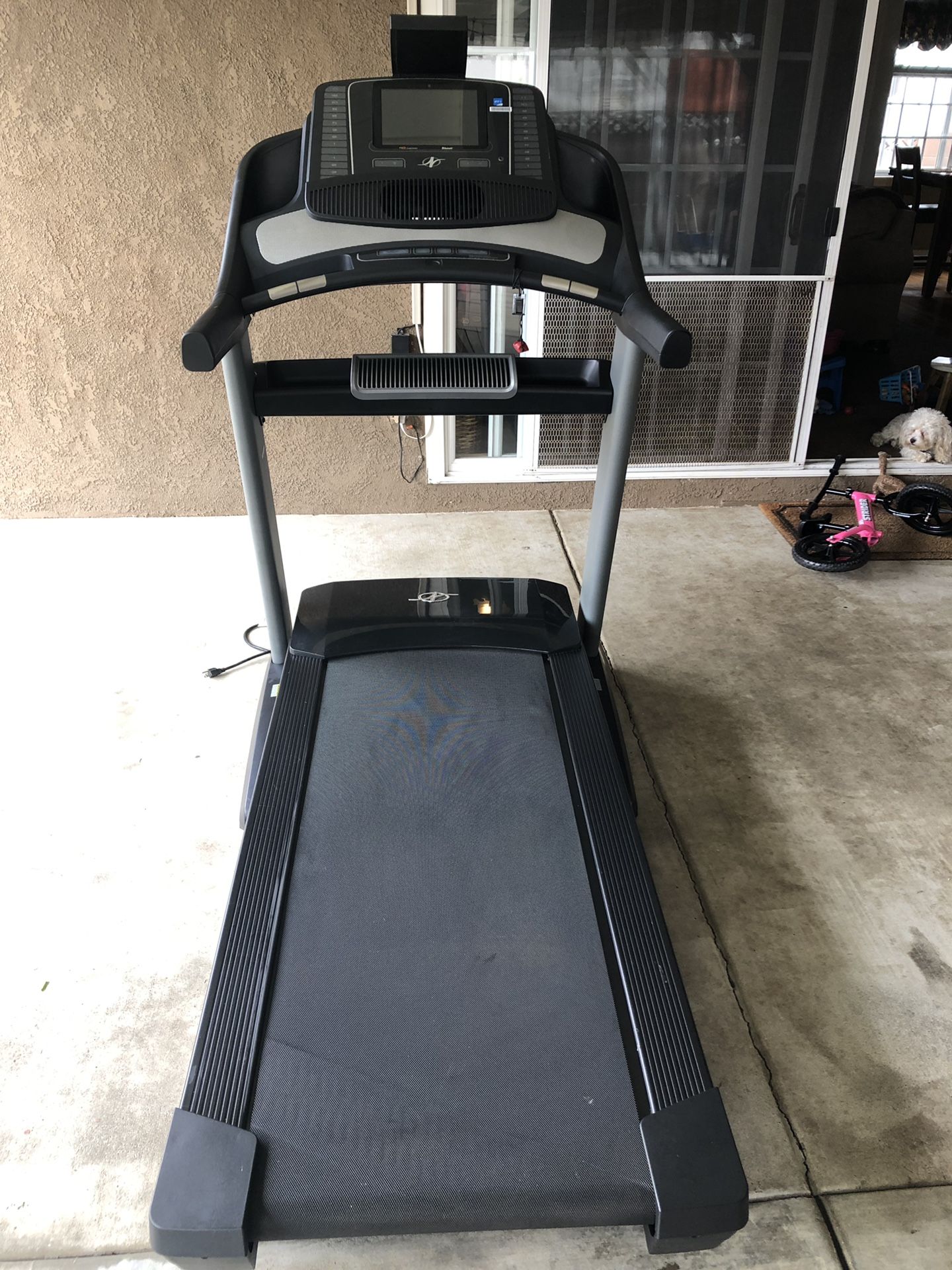 Treadmill. NordicTrack Elite 7750.