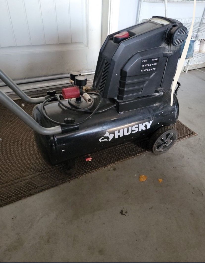 8 gal 150psi Air Compressor 