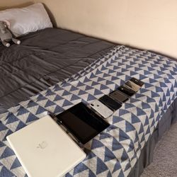 Tons of old Apple Tech (all Fully Functional)