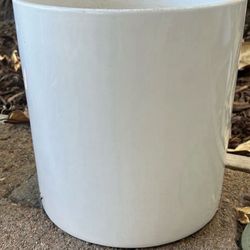 Beautiful Contemporary Ceramic White Planter - Like New!