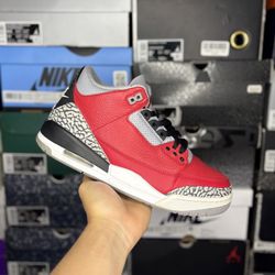 Size 9M - Jordan 3 “Unite”
