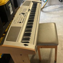 Keyboard grand piano