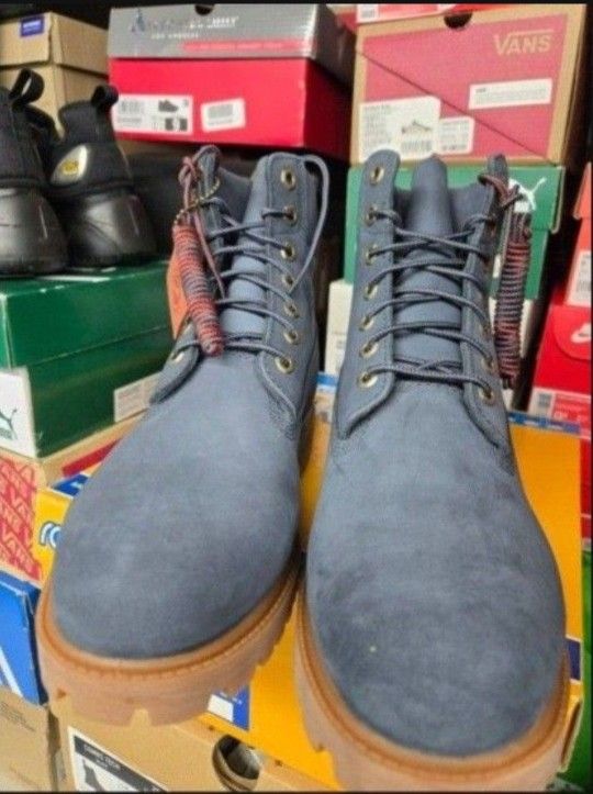 Timberland MEN Size 9
