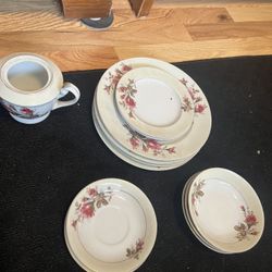 Older Dinner Set