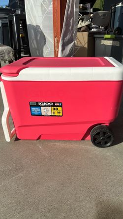 Igloo 38-Quart Hot Pink Rolling Cooler - Clean Condition