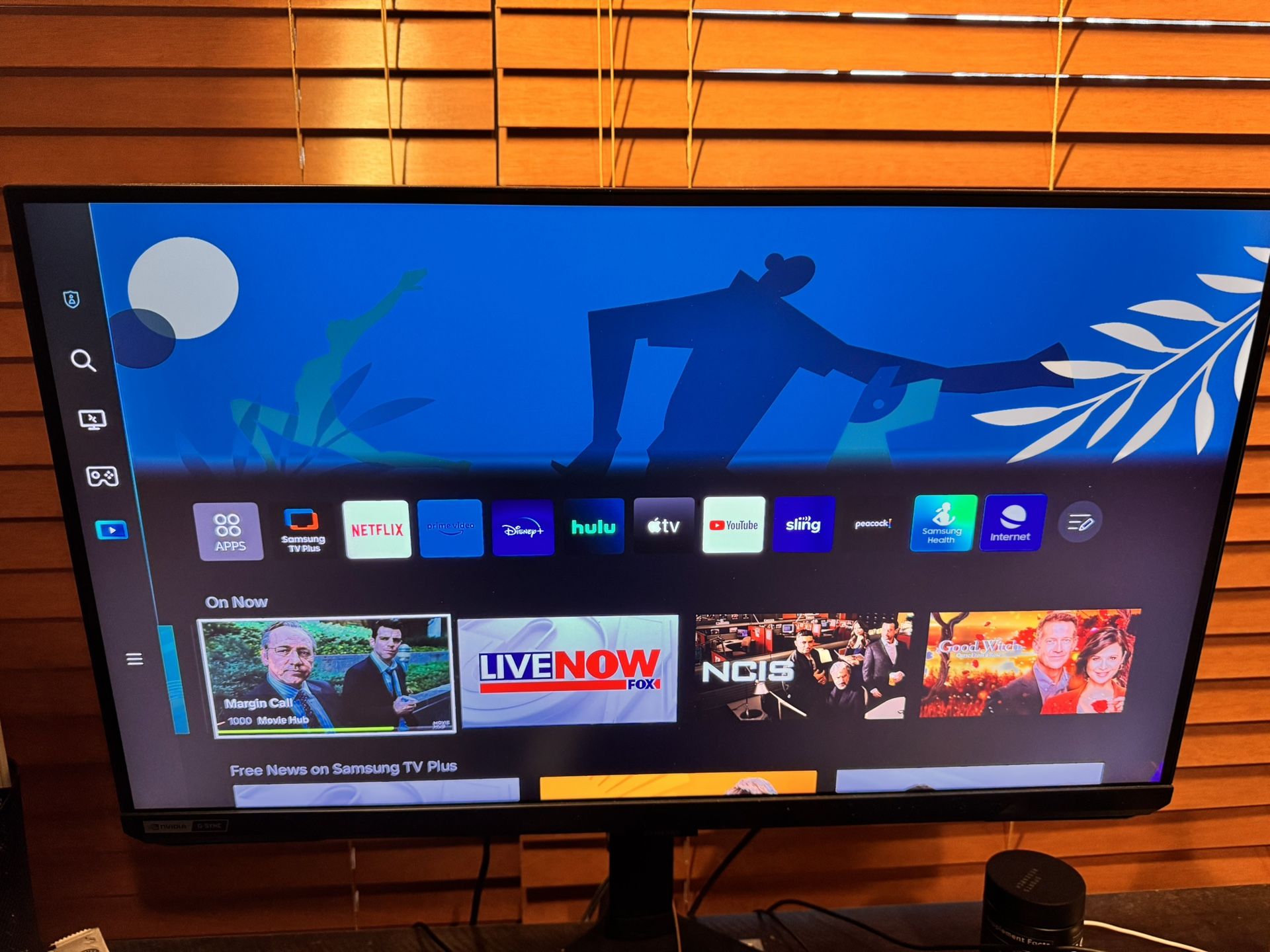 SAMSUNG 28” Odyssey G70B Series 4K UHD Gaming Monitor, IPS Panel, 144Hz, 1ms, HDR 400, G-Sync and FreeSync Premium Pro Compatible, Ultrawide Game View