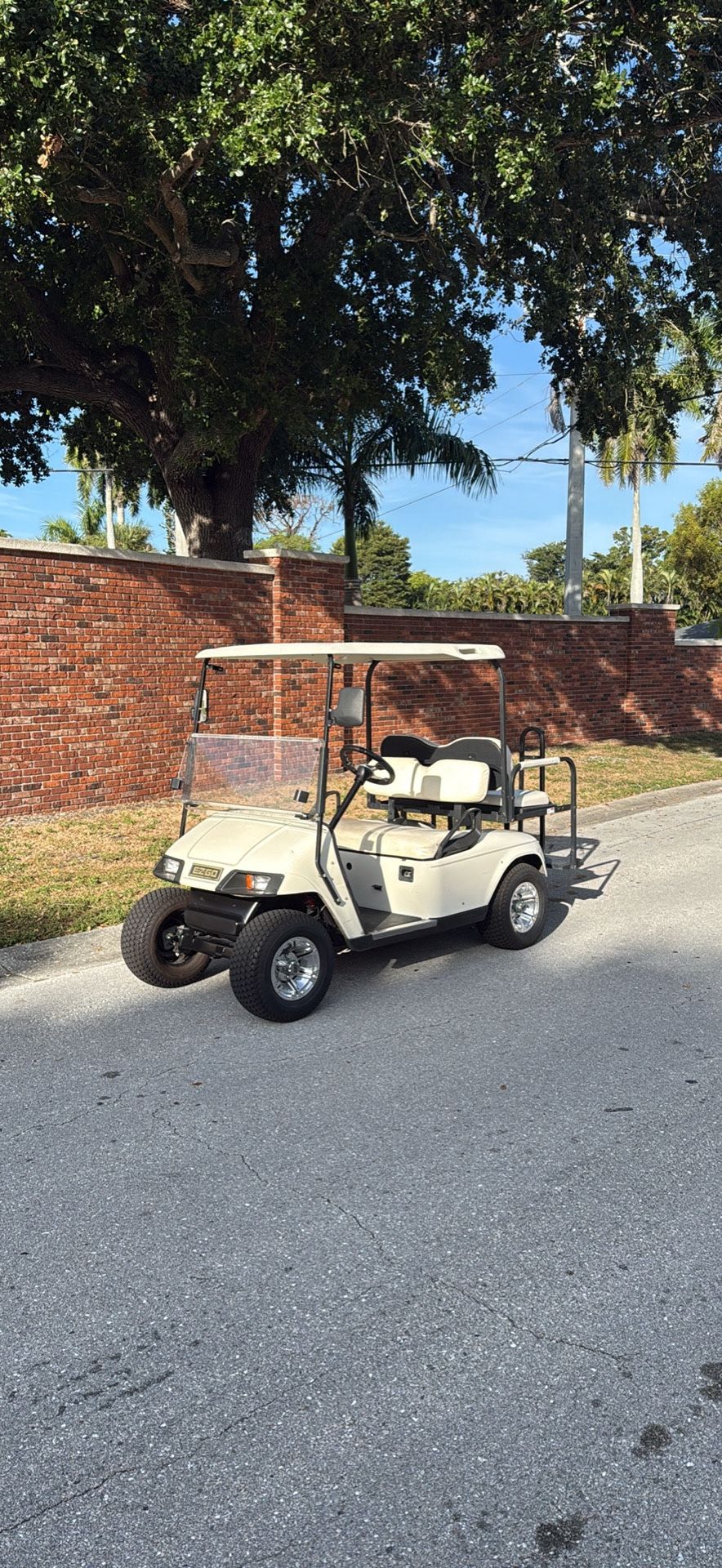 NEW BATTERIES-2007 Ezgo 4 Seater