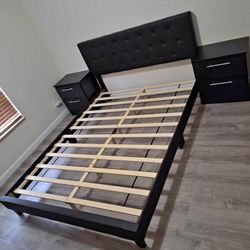 Bed Frame and 2 Nightstands ⚜️ Estructura de Cama y 2 Mesitas de Noche 