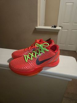 $110 Kobe 6 Reverse Grinches Size 9
