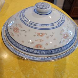  Large Chinese Jingdezhen Gold Trim Soup Tureen