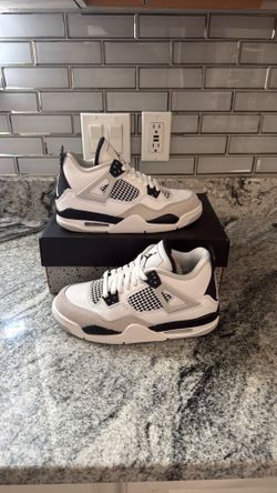 Jordan 4 GS military black
