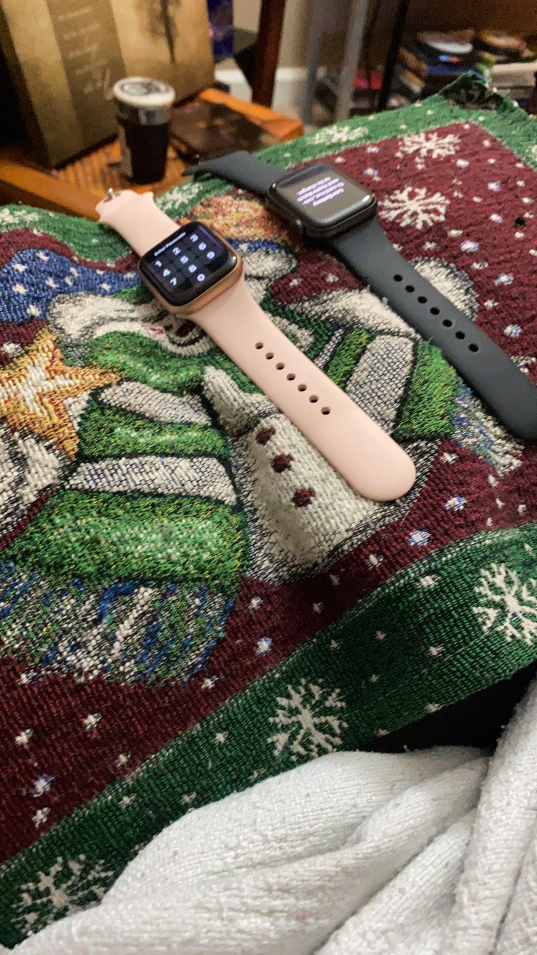 2 iPhone Watched Series 5