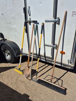 5 piece garden tools in good condition $50 for all 5