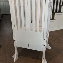 Guidecraft Toddler Tower White